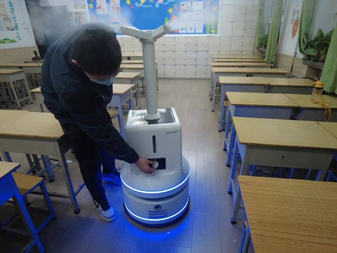 智能喷雾降温_河南智能喷雾机器人哪个好_智能喷雾加湿机